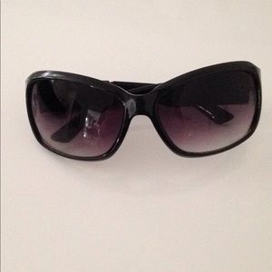 Kenneth Cole REACTION Sunglasses